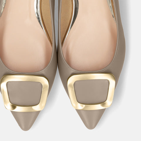 2025AW:ポインテッドトゥ バックル付き フラットシューズ(4785)グレージュ/mamian(マミアン)