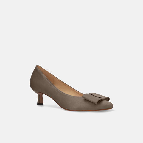 2025AW:スクエアリボン パンプス(m45010)グレージュS/mamian(マミアン)