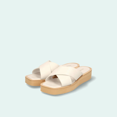 限定特価3,490円:【ユニセックス】厚底 プラットフォーム クロス サンダル(m10bn07)アイボリー/mamian(マミアン)