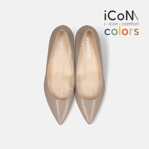 予約：2025SS：iCoN COLORS：ポインテッドトゥ エナメル パンプス（C57171）グレージュE/mamian（マミアン）