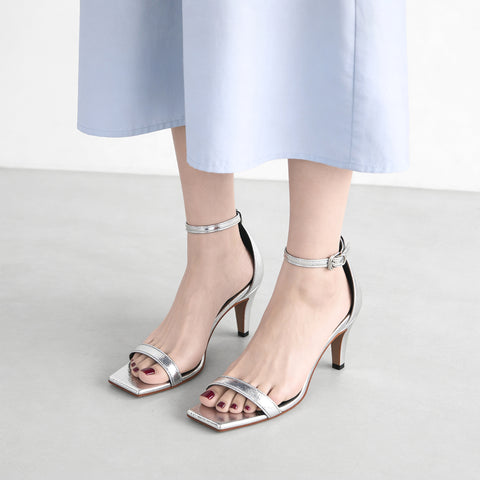 15% OFF: 2024SS: Simple Strap Sandals (735) Silver